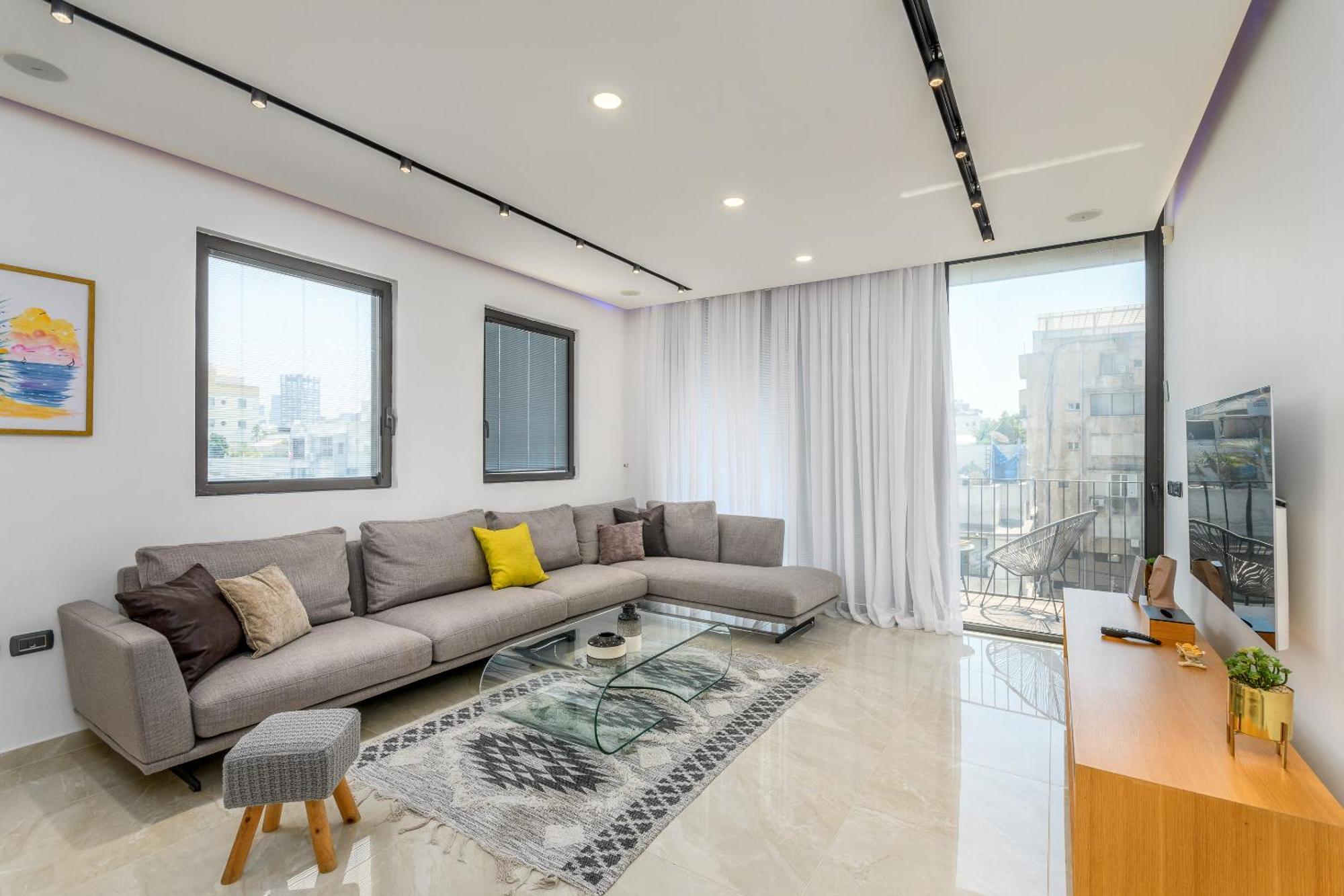 Luxury 2bdrm Balcony & Parking Close To The Apartamento Tel Aviv